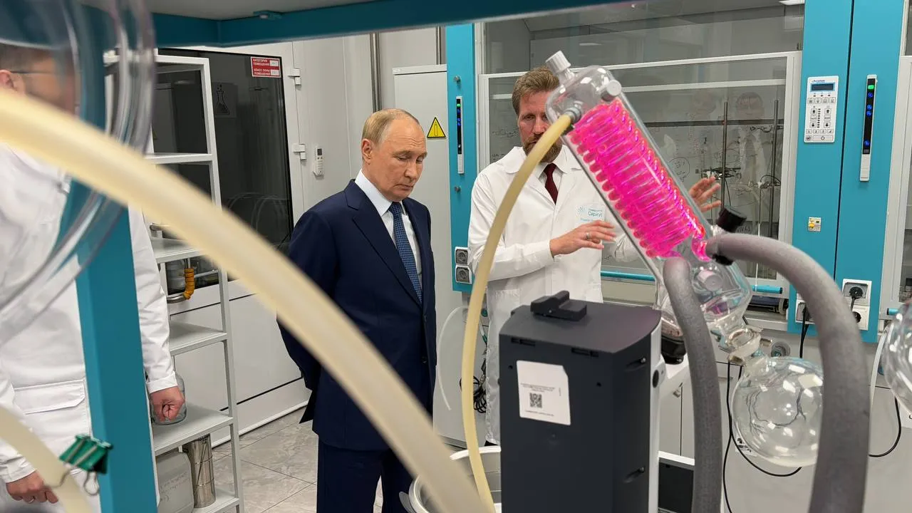Владимир Путин прибыл в Сириус для встречи с молодыми учёными