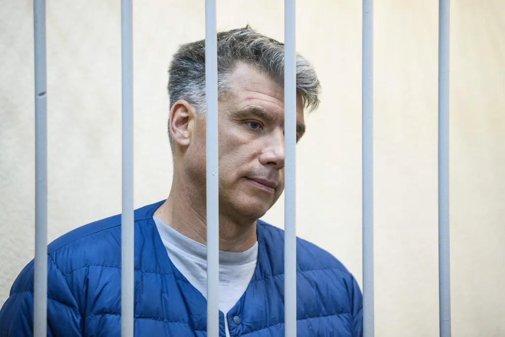 Обвинённый в расправе над олигархом уральский бизнесмен попросился на СВО