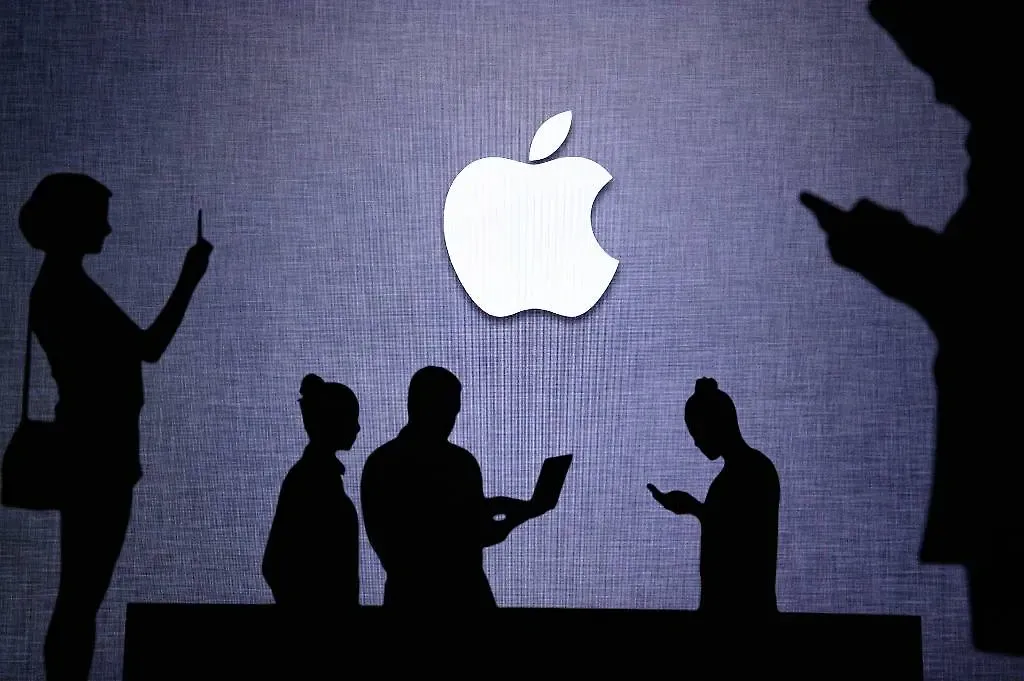 После презентации новых iPhone акции Apple начали падать