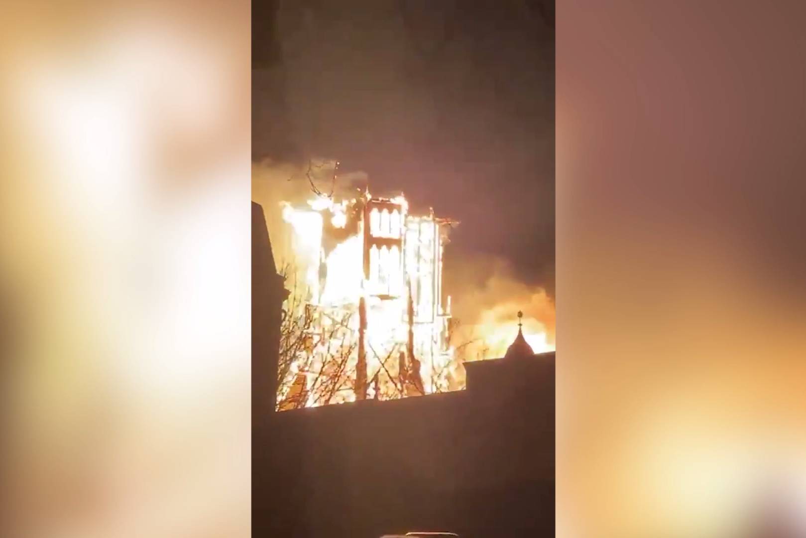 Пожар уничтожил здание церкви Вонделкерк XIX века в Амстердаме