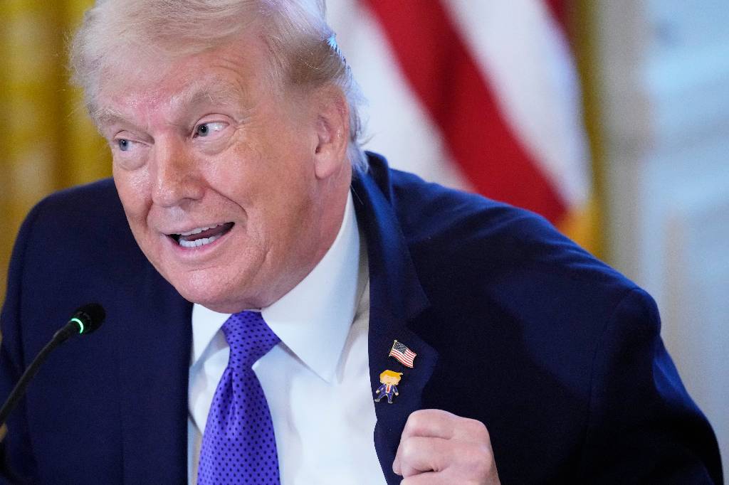 Трамп отправился к стоматологу и заставил американцев беспокоиться