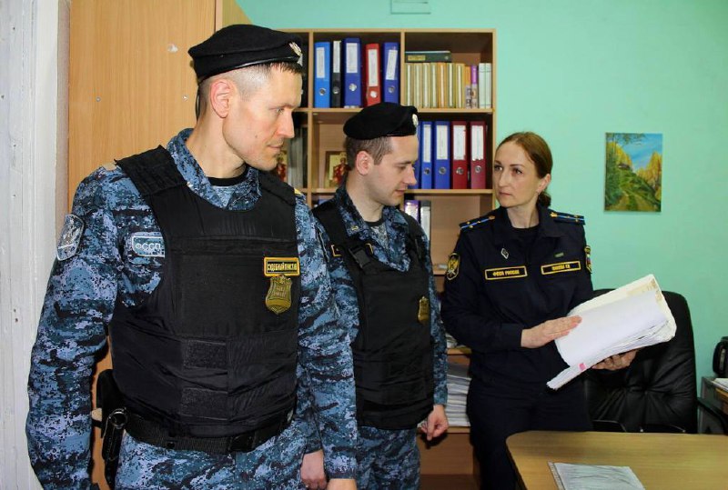 С приставами шутки плохи: Россияне могут лишиться имущества из-за мизерного долга