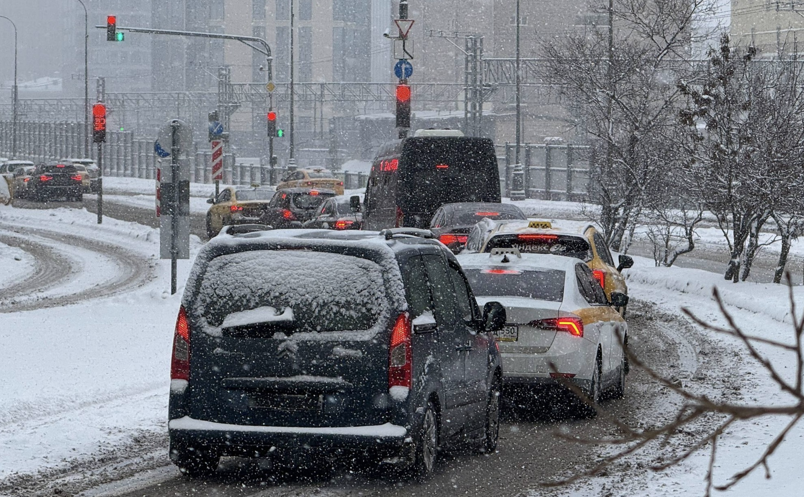 Китайские автомобили не выдержали испытания &laquo;&lrm;генерала Мороза&raquo; в России