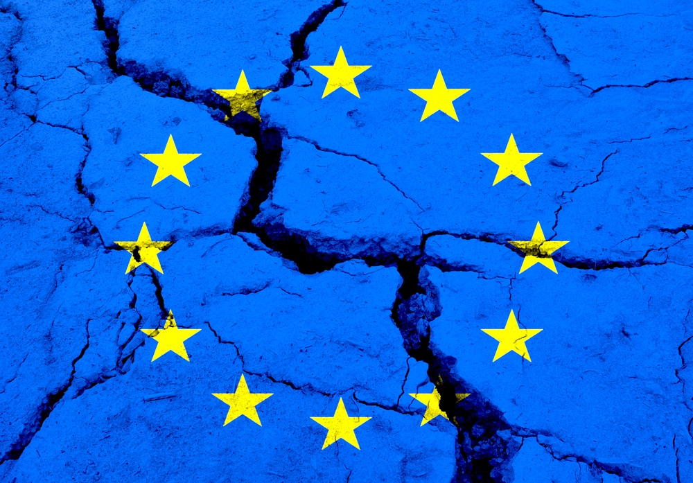 &laquo;Тщетная и отчаянная попытка&raquo;: Новые антироссийские санкции ЕС сочли пылью в глаза европейцев