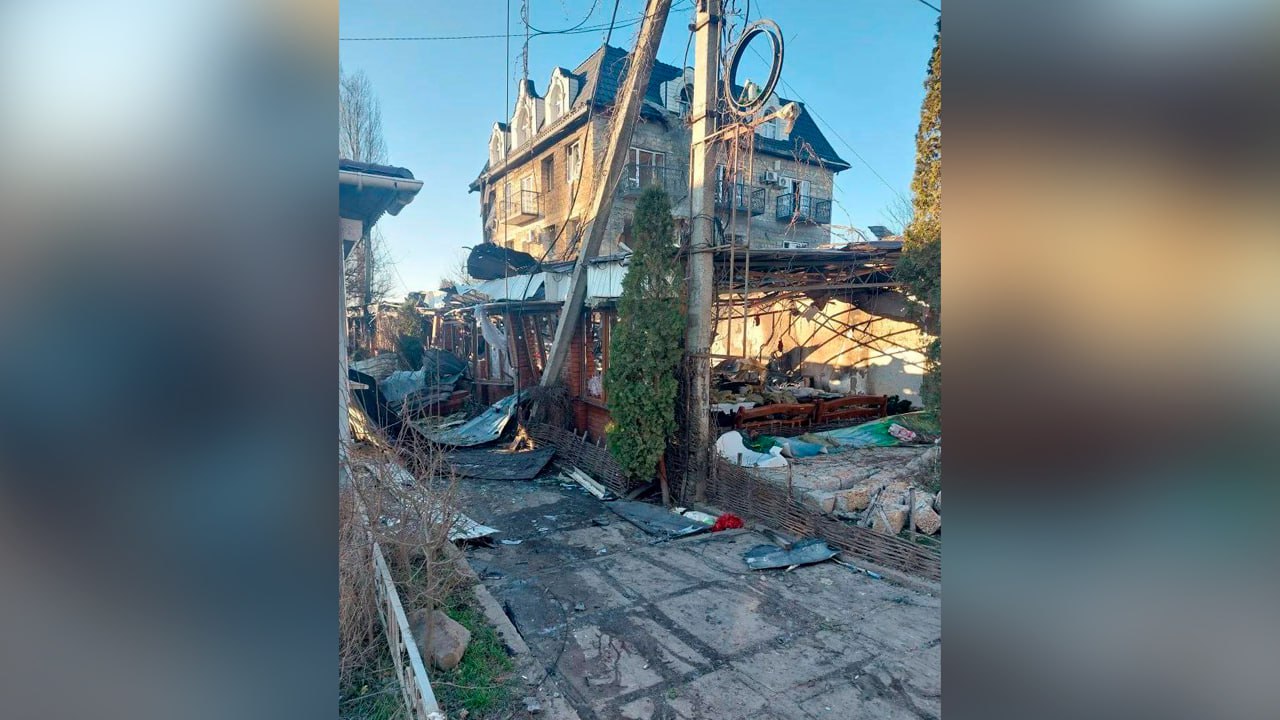 Появились жуткие фото с места гибели 24 гражданских при ударе ВСУ в Хорлах