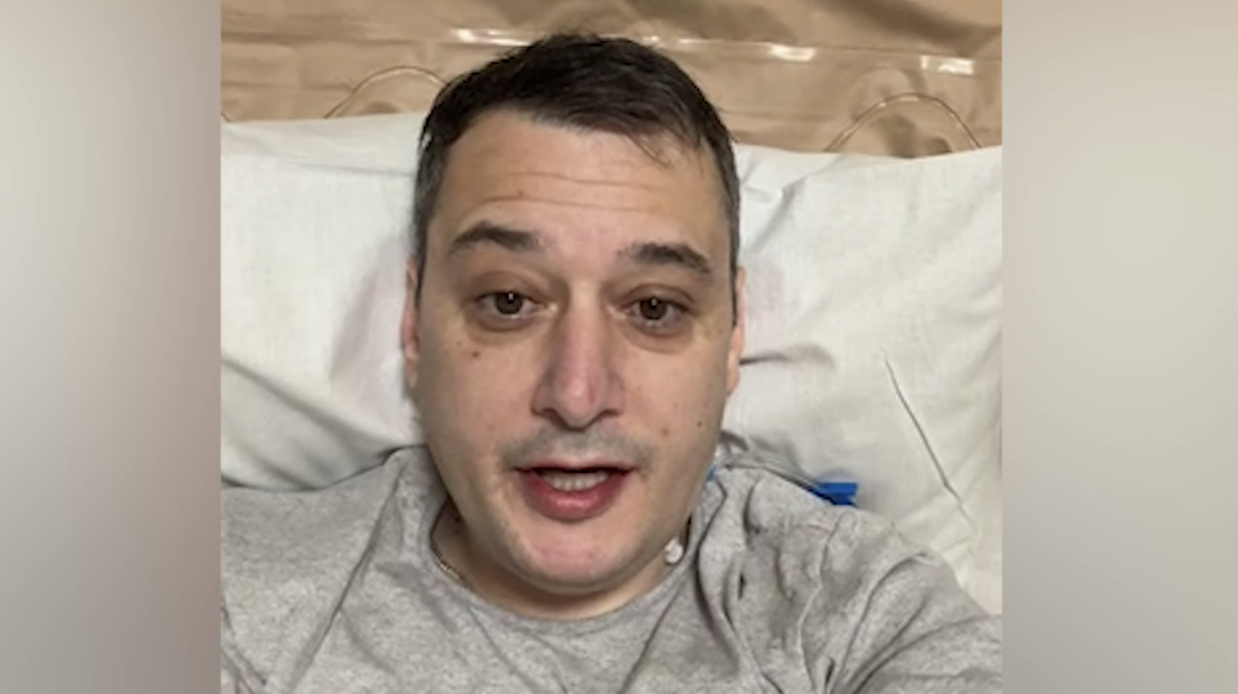 &laquo;Ситуация хуже, чем предполагалось&raquo;: Хинштейн вышел на связь с больничной койки после ДТП