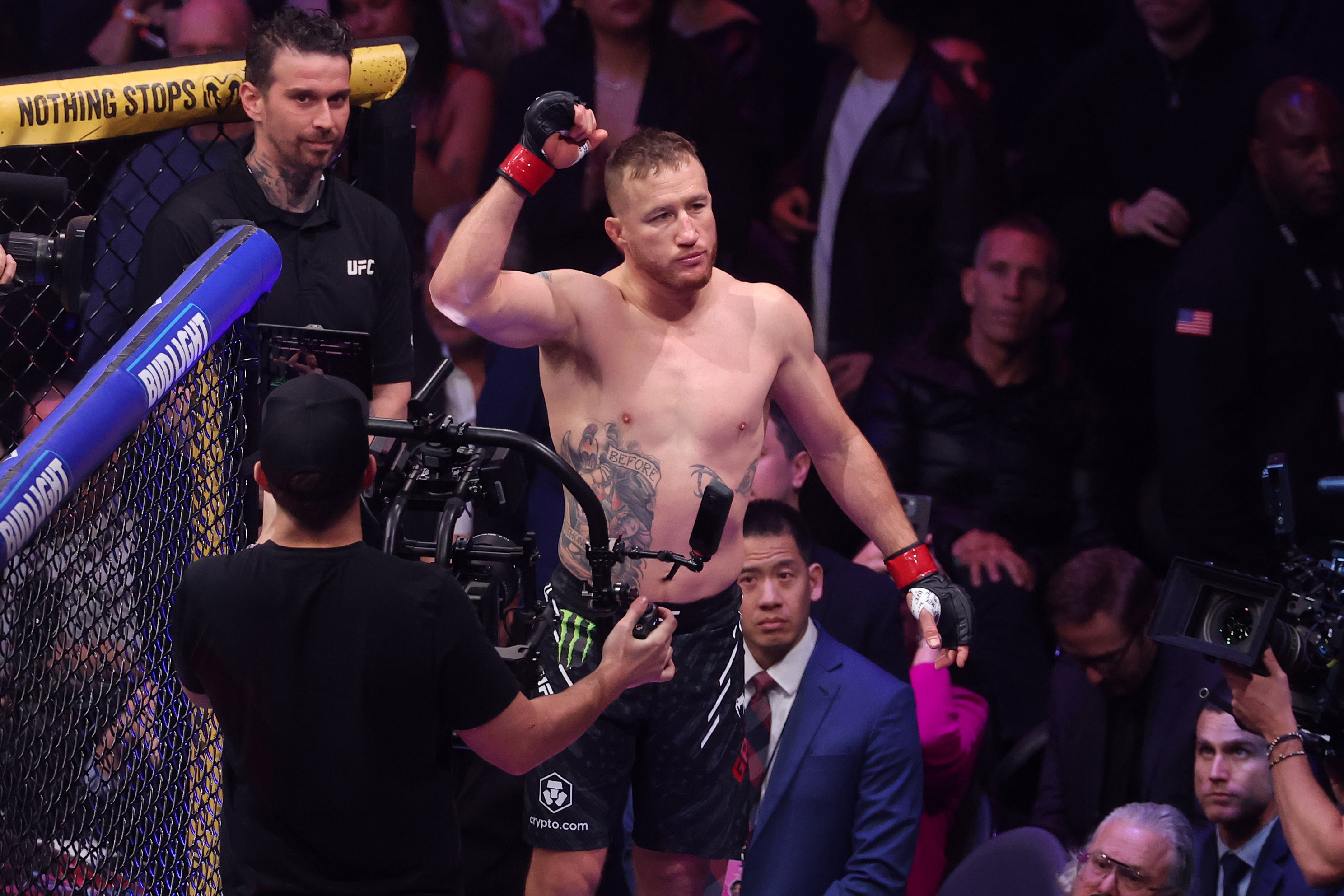 Джастин Гейджи победил Пэдди Пимблетта и стал временным чемпионом UFC