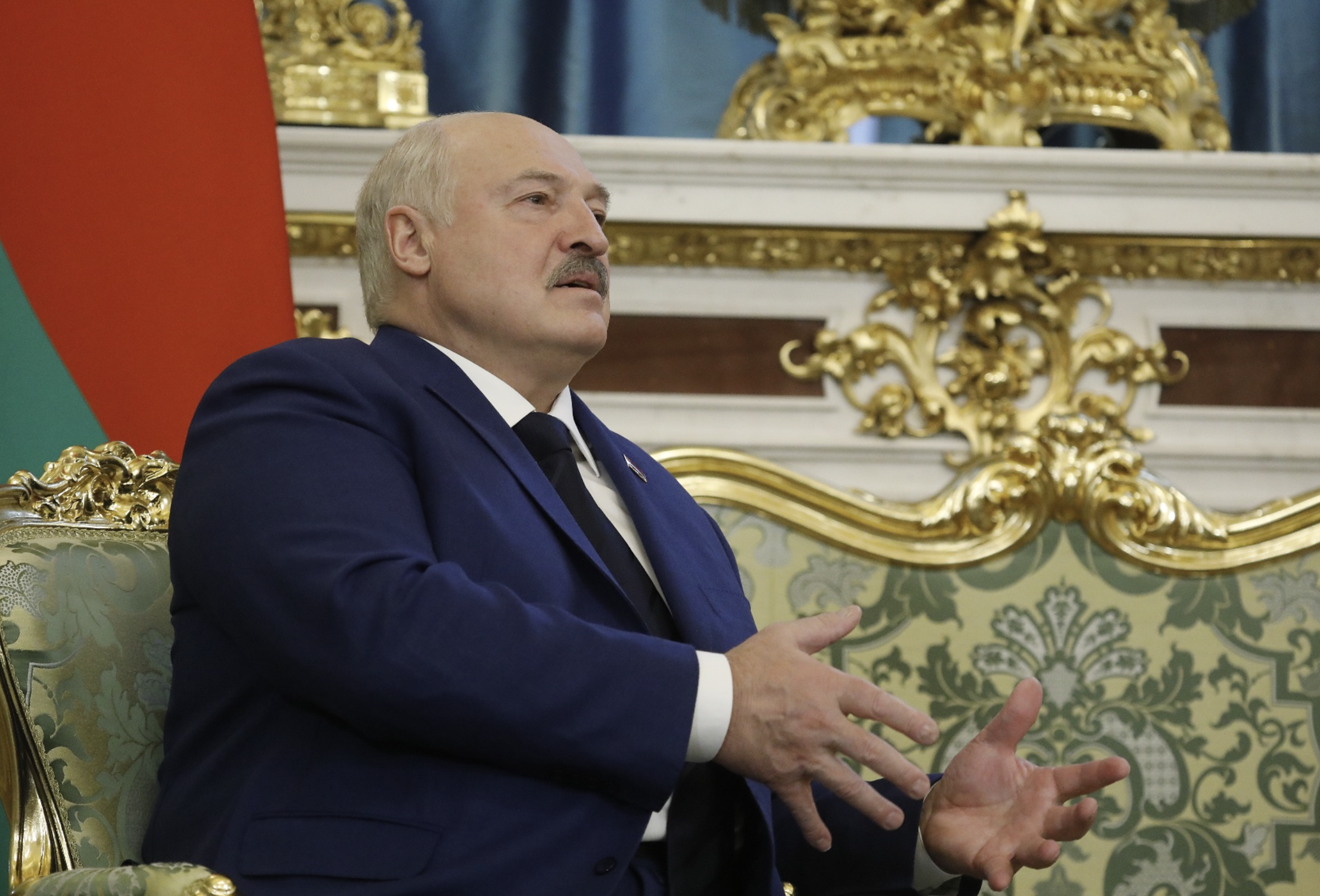 Лукашенко задался вопросом после поездки на автомобиле с ИИ