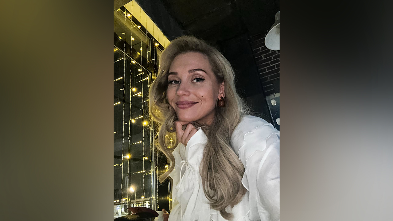 Страсть под пальмами: Асмус показала постельное фото с новым мужчиной