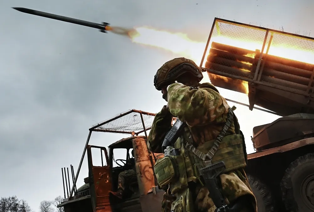 Новости СВО. Освобождение Купянска-Узлового, наш флаг над Новояковлевкой, ВСУ в отступлении, Зеленский хочет встретиться с Путиным, 28 января