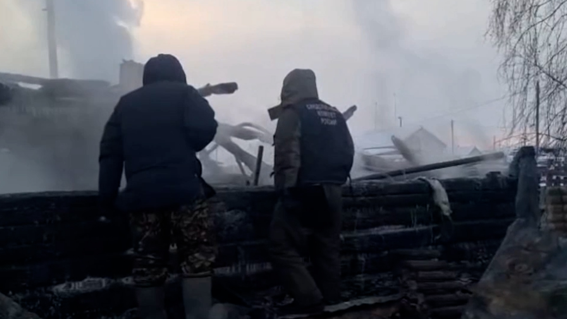 СК завёл дело после гибели троих детей и двух взрослых при пожаре в Якутии