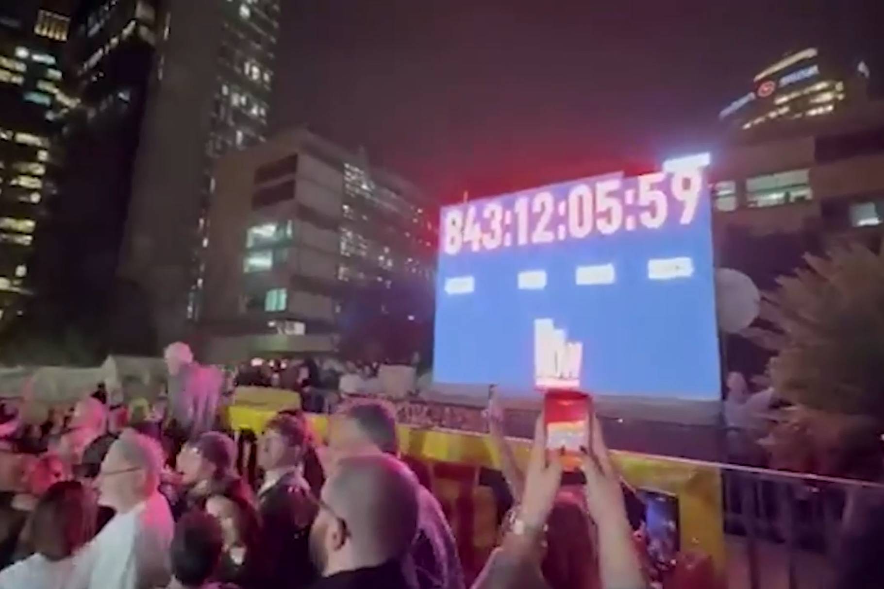 С возвращением последнего заложника в Израиле остановили &laquo;таймер плена&raquo;