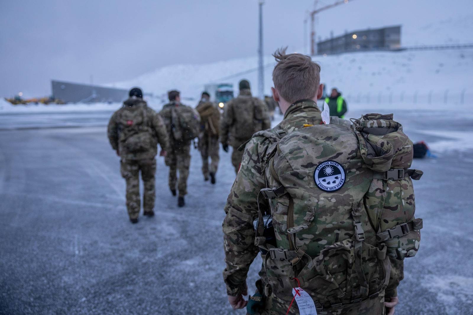 Дания арендовала круизный лайнер для размещения солдат в Гренландии