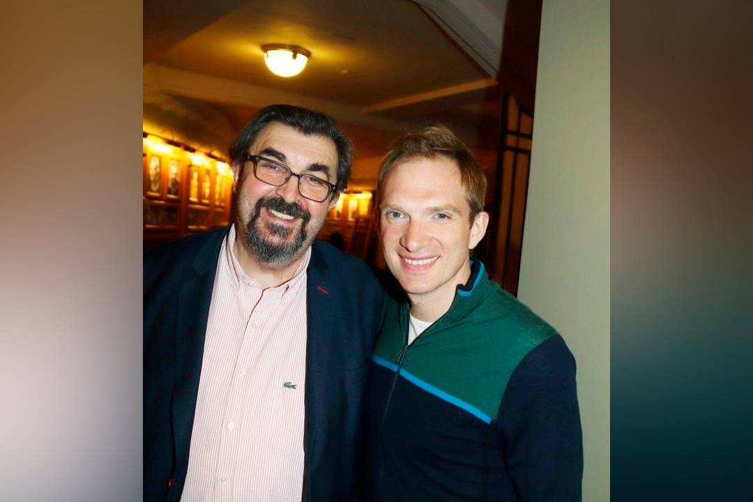 Андрей Бурковский поддержал МХАТовцев в скандале с Богомоловым