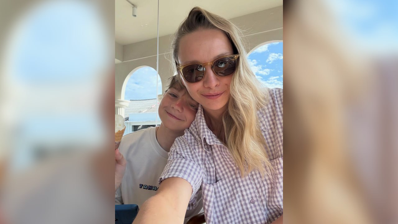 Актриса Екатерина Вилкова впервые показала 11-летнего сына на отдыхе в Таиланде