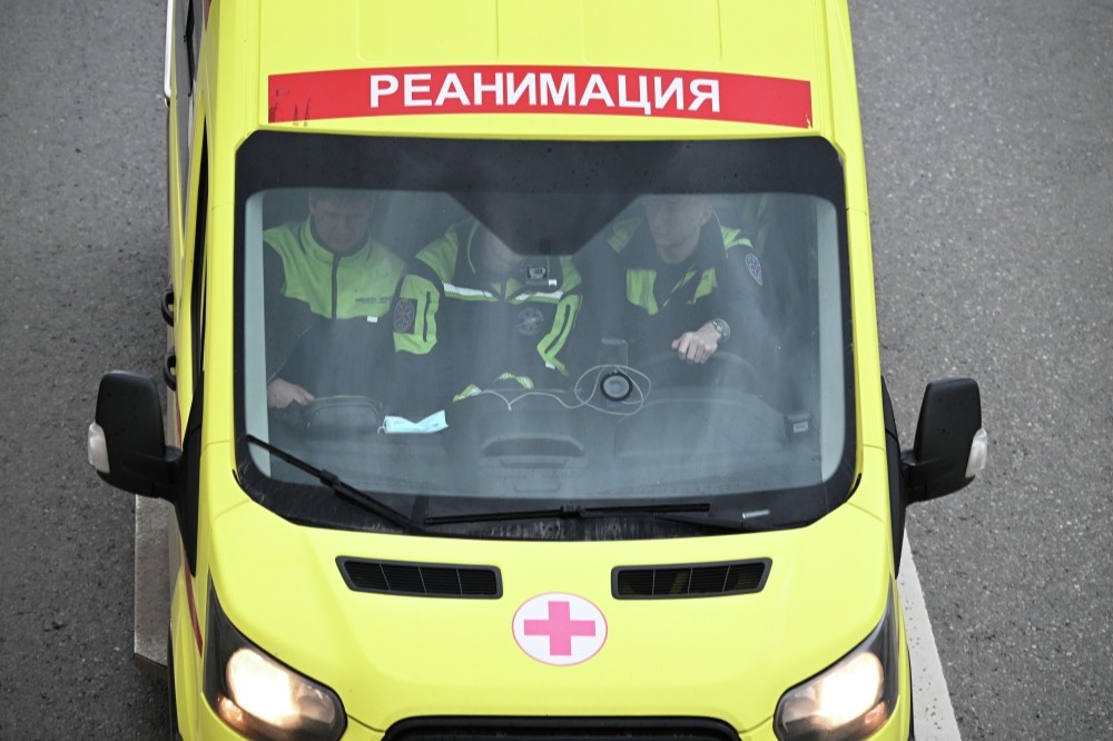 Водитель BMW на бешеной скорости снёс остановку в Краснодарском крае, погибла женщина