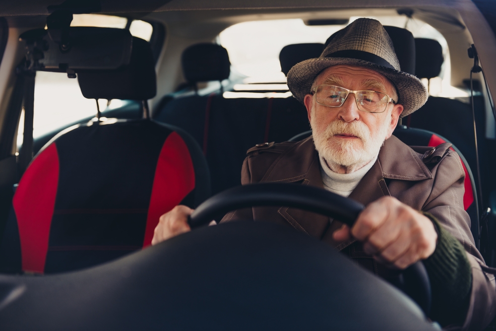 МВД и Госдума не поддержали идею ограничений на выдачу прав для водителей старше 60 лет