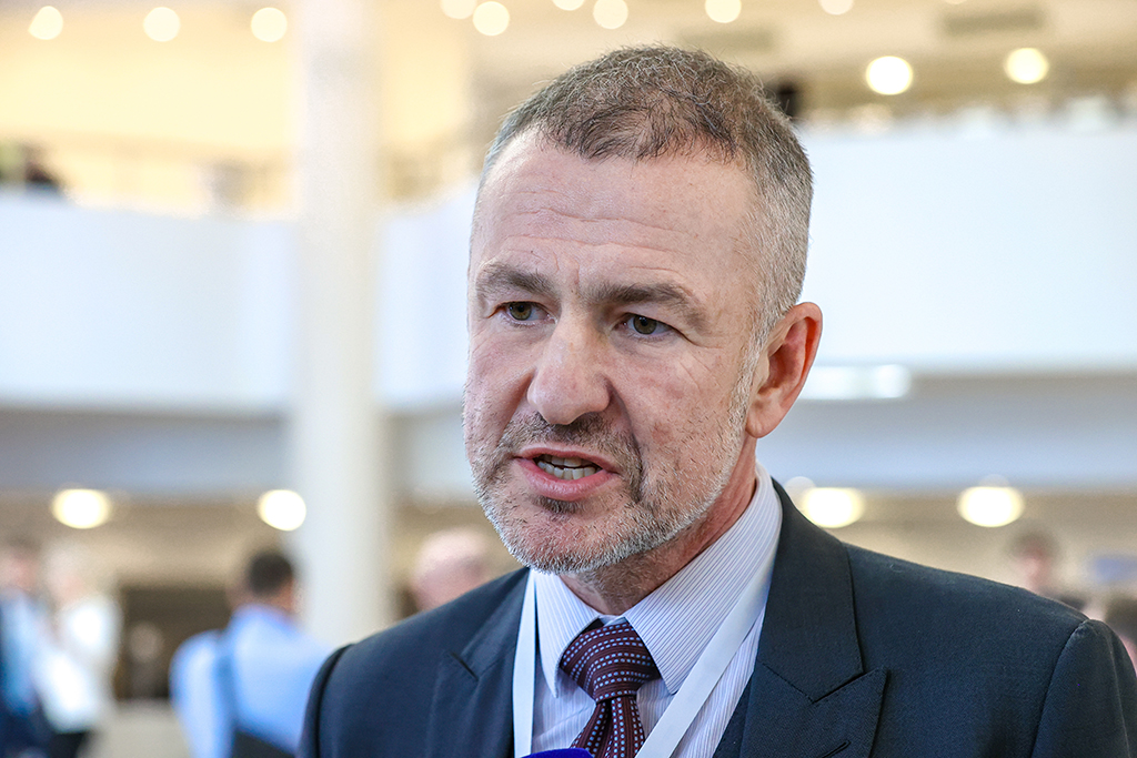 Яхту российского миллиардера Мельниченко за $225 млн заметили на Сейшелах