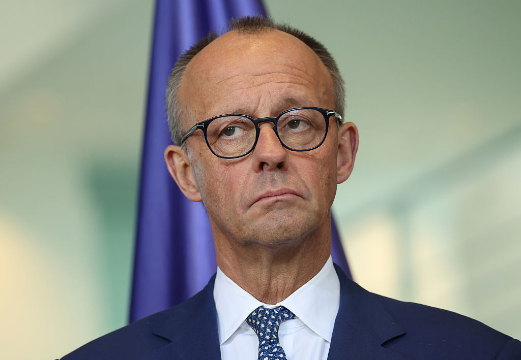 Канцлер Мерц снова оказался на предпоследнем месте в рейтинге популярности