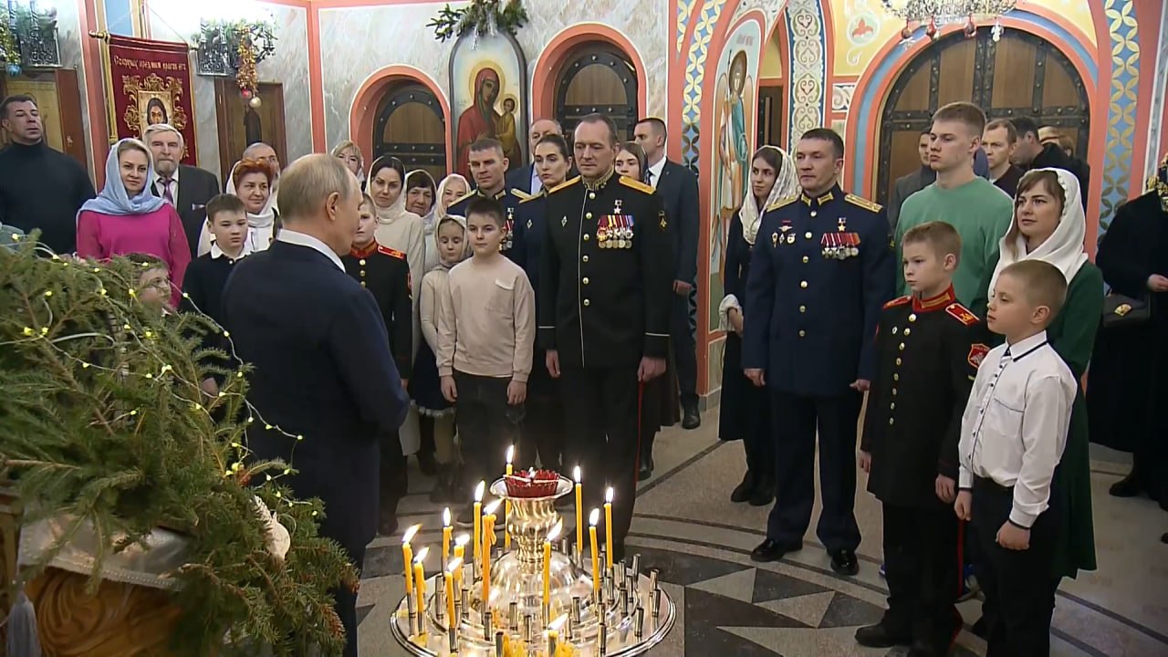 Путин: Воины России по поручению Господа выполняют святую миссию защиты Отечества