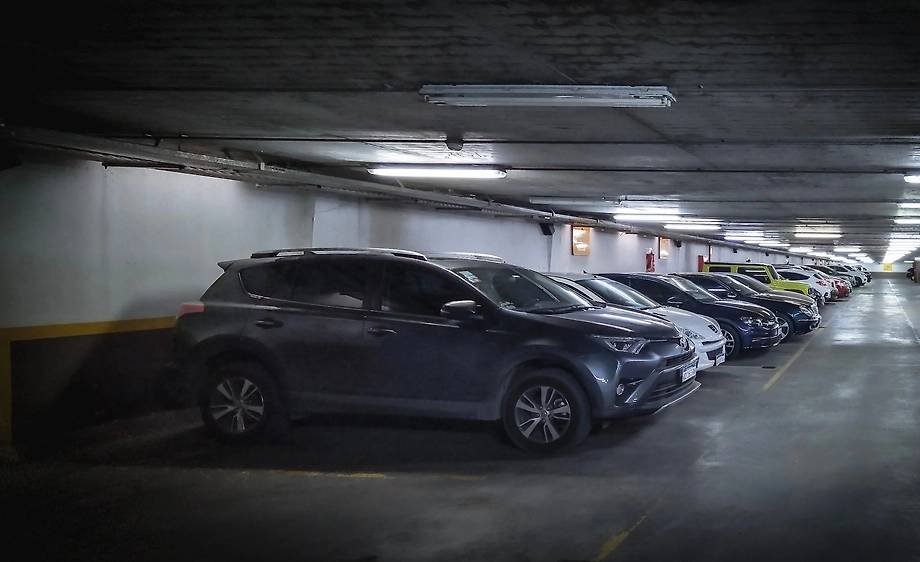 Россиян начнут штрафовать за тонировку любых автомобилей с 9 января