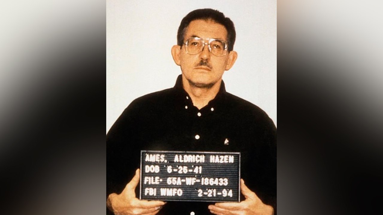 В США умер экс-агент ЦРУ, приговорённый к пожизненному сроку за шпионаж в пользу Москвы