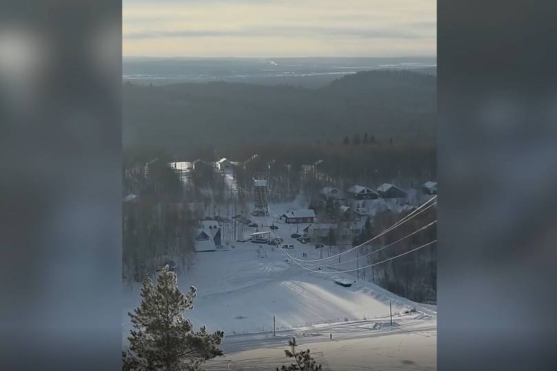 Рухнувший в Пермском крае вертолёт перед крушением задел провода