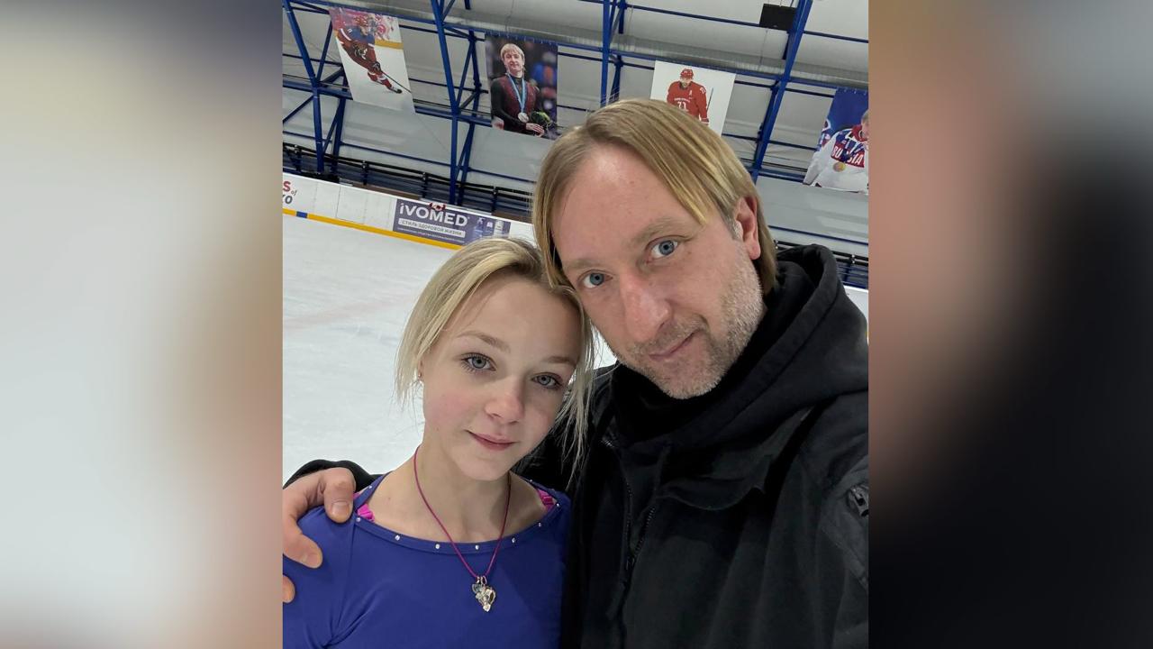 Костылёва возвращается в &laquo;Ангелы Плющенко&raquo; после скандала с избиением матерью