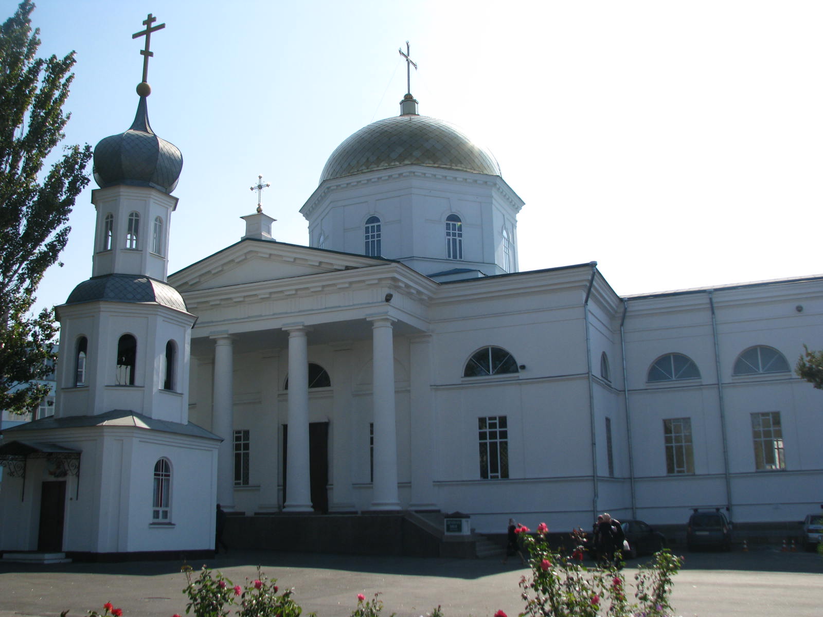 Свято-Духовский храм в Голой Пристани сгорел дотла после удара ВСУ