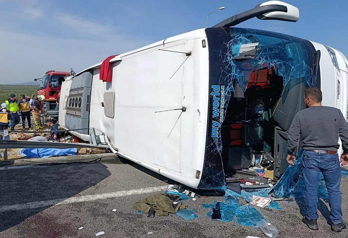 РСТ проверяет, были ли россияне среди пассажиров разбившегося автобуса в Турции