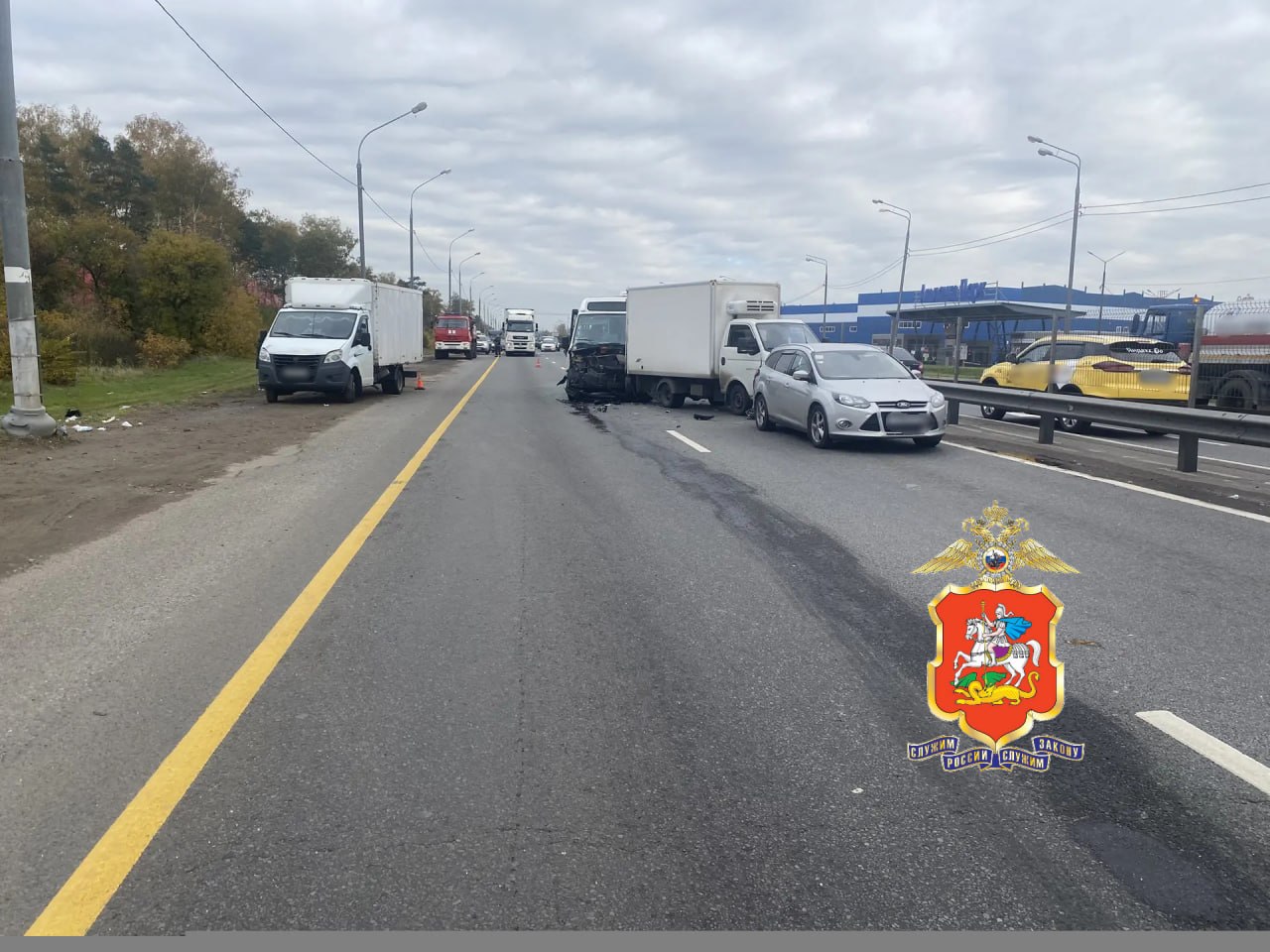 В Подмосковье произошла массовая авария с маршруткой