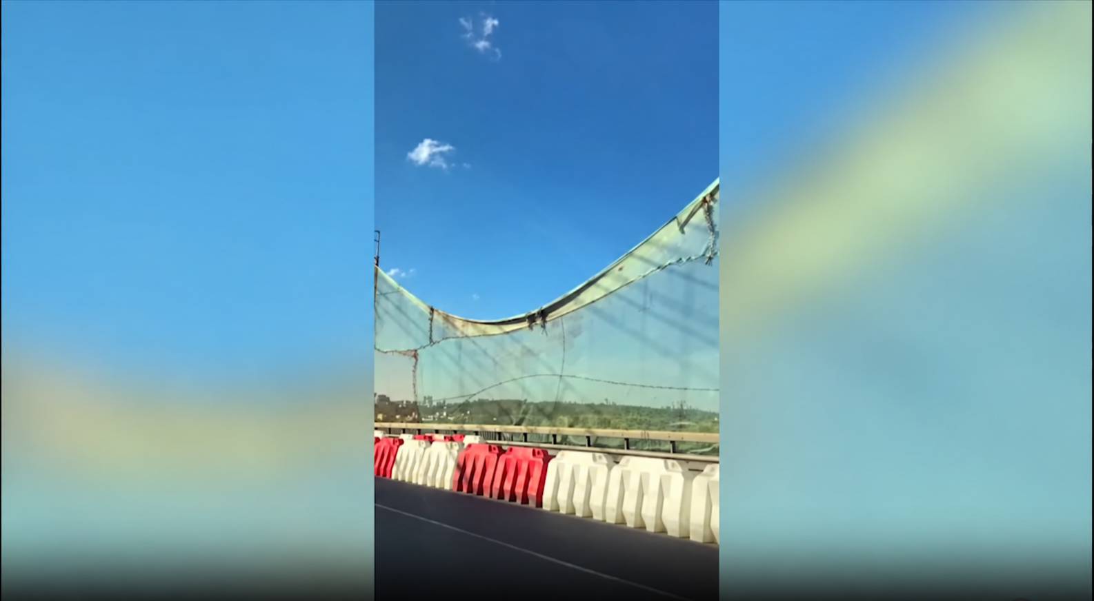 &laquo;Город может спать спокойно&raquo;: Мост в Киеве обтянули чахлой антидроновой сеткой