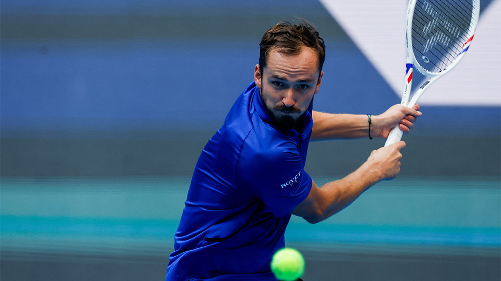 Медведев обыграл Штруффа и вышел в четвертьфинал турнира ATP в Пекине