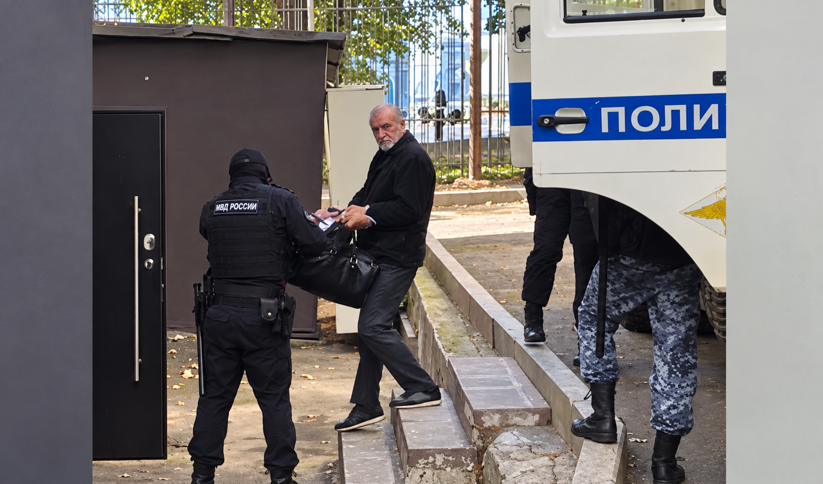 Главу парка &laquo;Патриот&raquo; Васильева доставили в суд на избрание меры пресечения