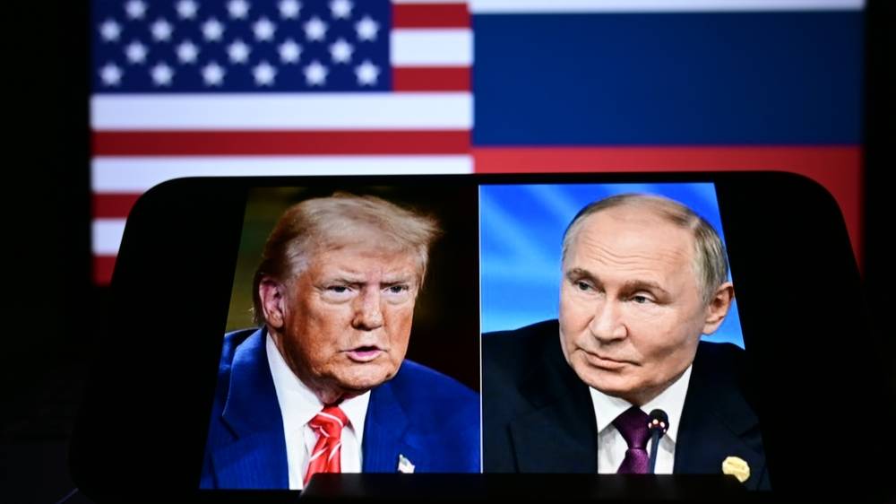 Песков: Конкретики по срокам разговора Путина с Трампом пока нет 