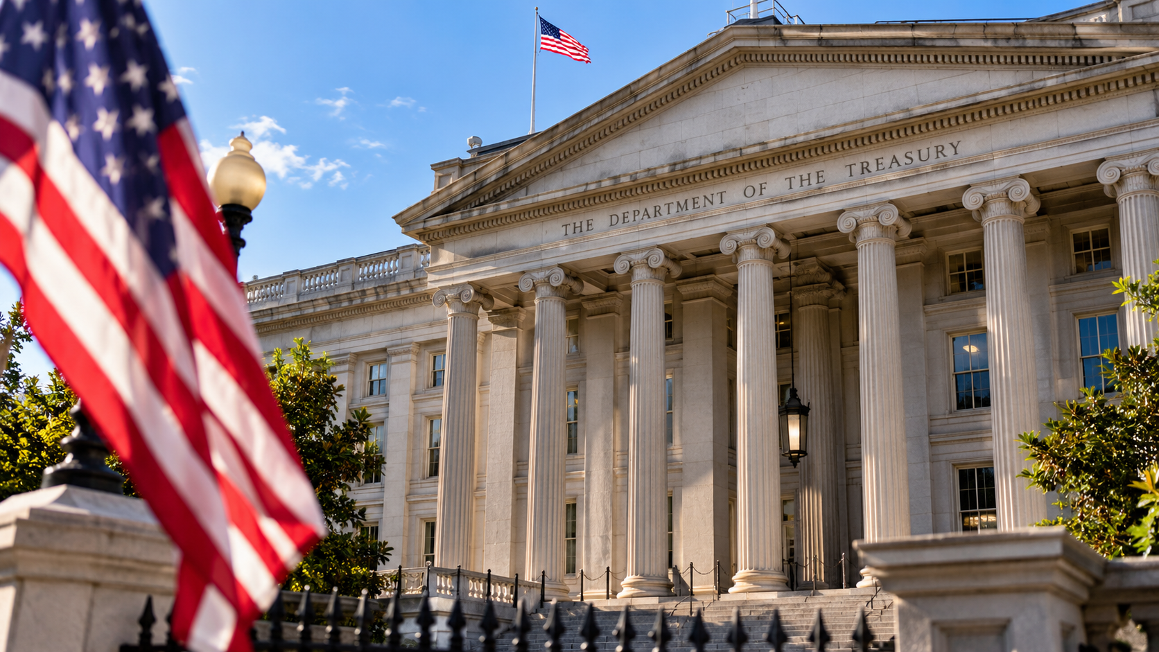 Минфин США снова продлил разрешение американцам платить налоги в России