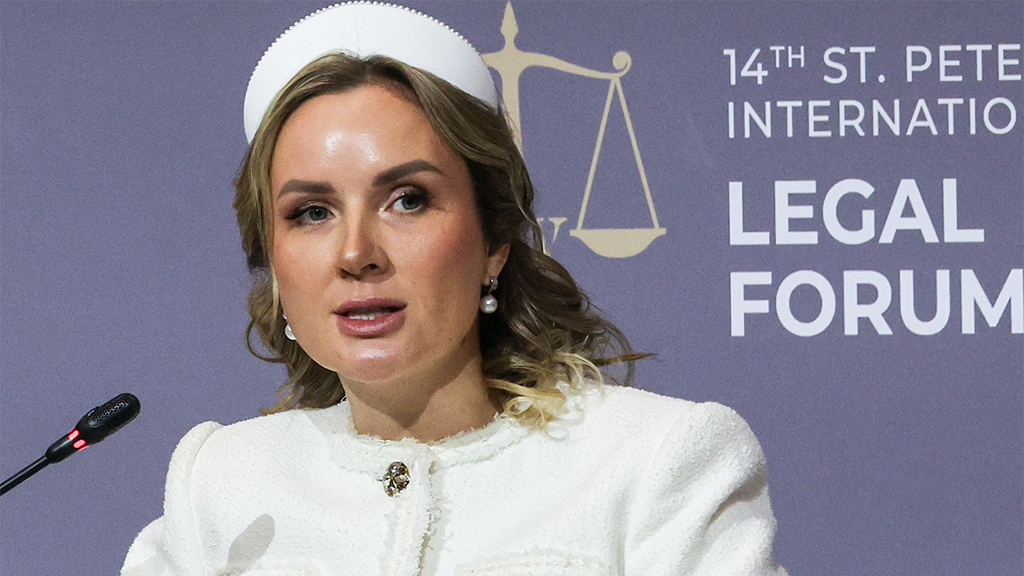 &laquo;Кому я должна их отдать?&raquo; Львова-Белова упрекнула Запад в нехватке данных для возврата детей