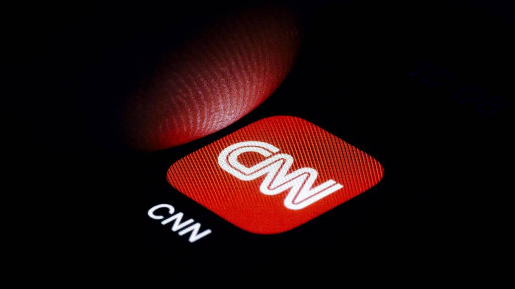Прикарманили по-братски: Друзья Трампа купили медиагигант CNN