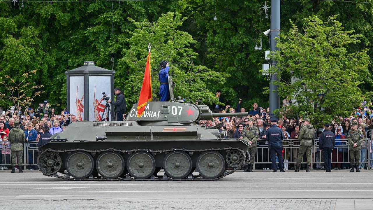 Пять раз горел в танках и снова сел в Т-34: Ветеран Борисов стал рекордсменом в 100 лет