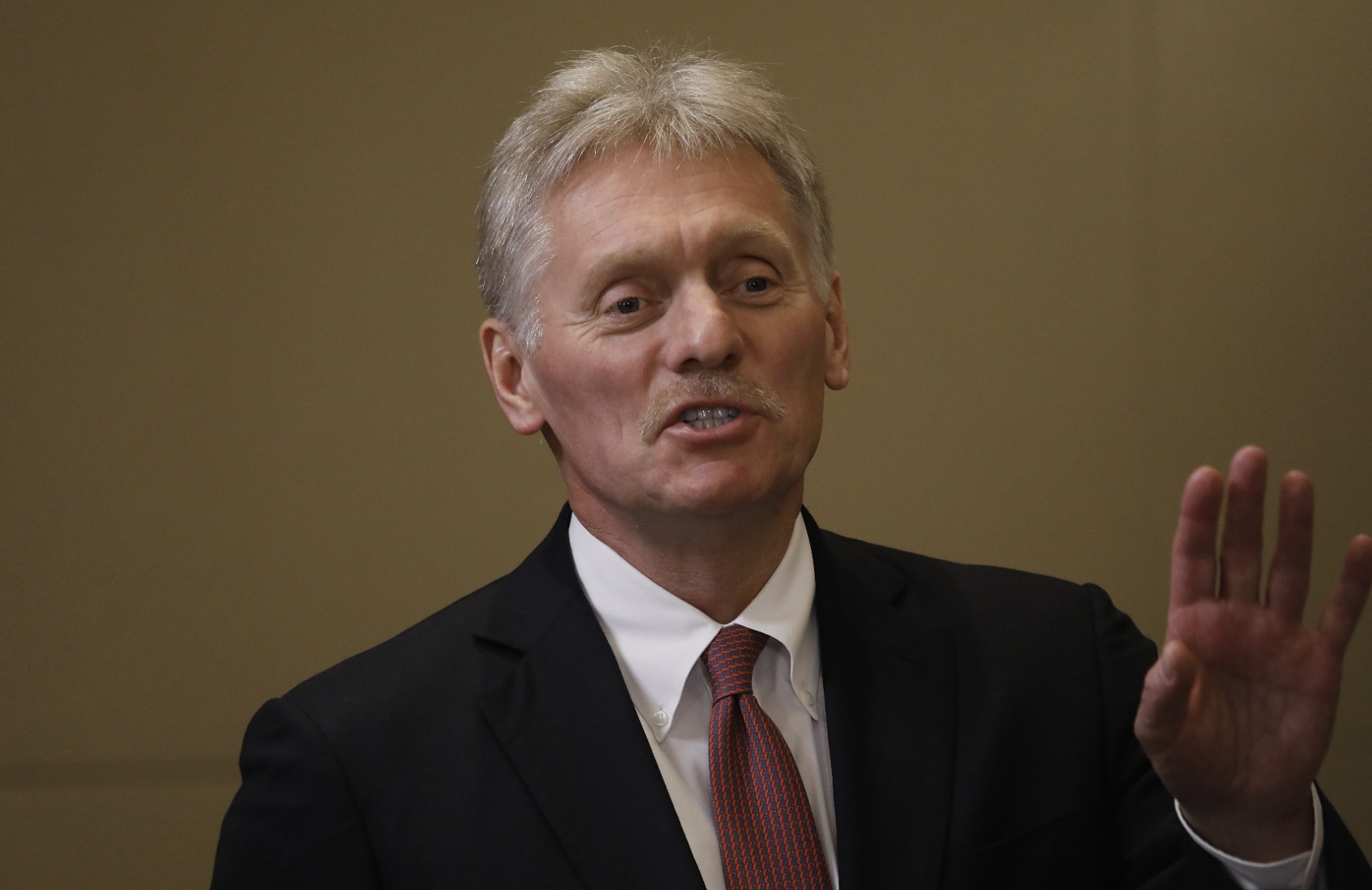 Песков заявил о победе ненависти ко всему русскому в Польше после слов Навроцкого