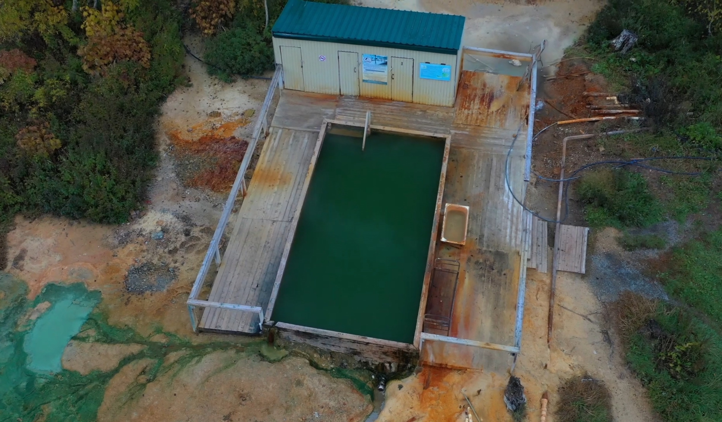 Восемь туристов с детьми пропали у термальных источников на Камчатке