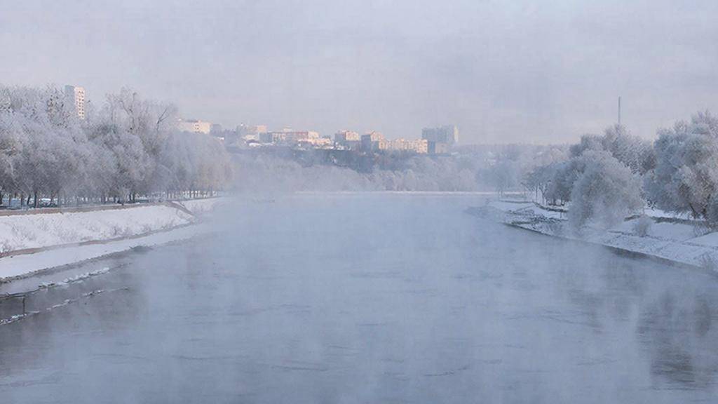 Из-за перепада температур в Киеве Днепр заволокло &laquo;дымом&raquo;