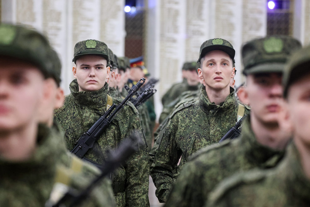 Госдума в I чтении одобрила проект закона о геномной регистрации военнослужащих