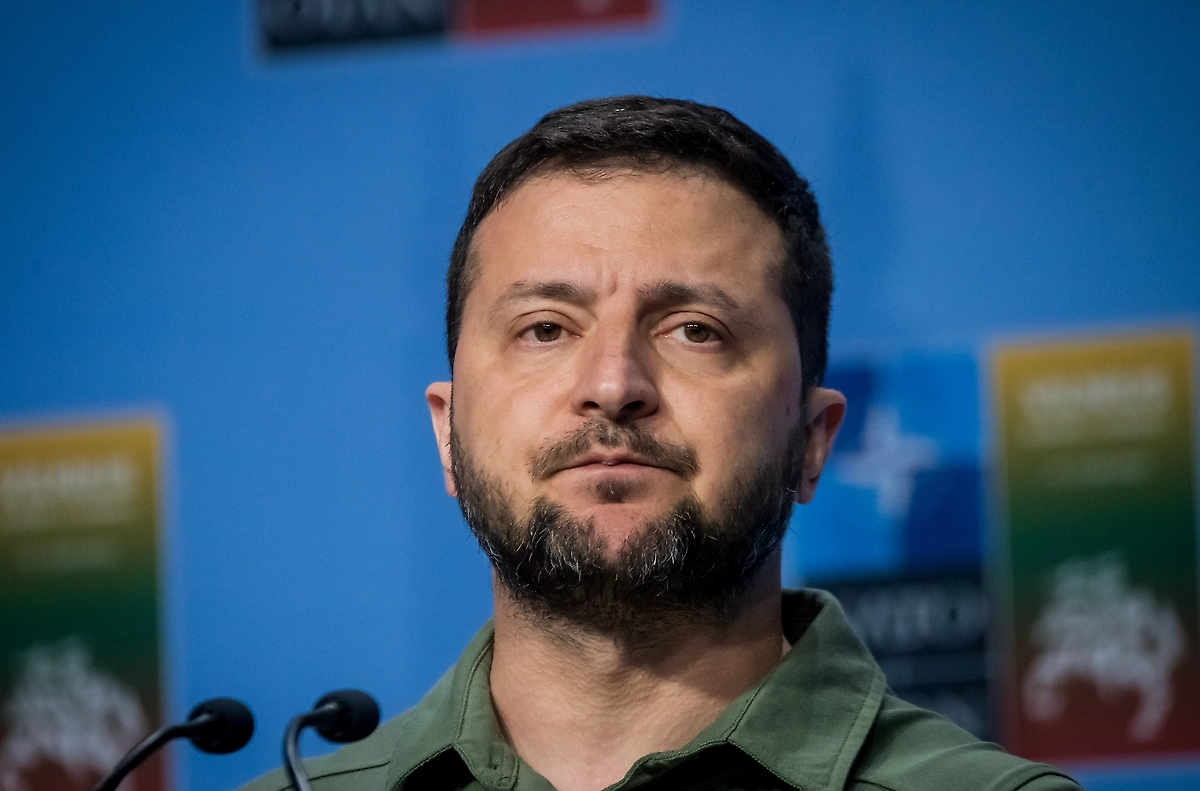 Зеленский разрешил брать на военную службу украинцев старше 60 лет