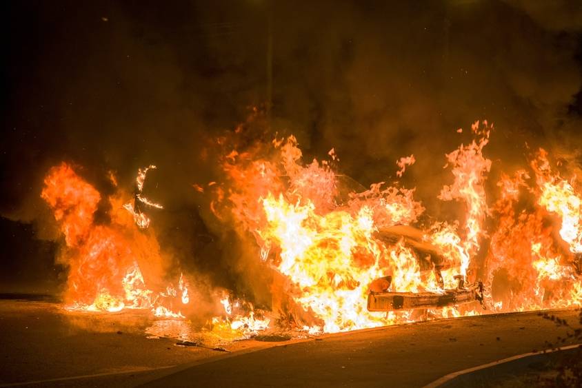 В результате атаки ВСУ в Волгоградской области произошло возгорание на заводе