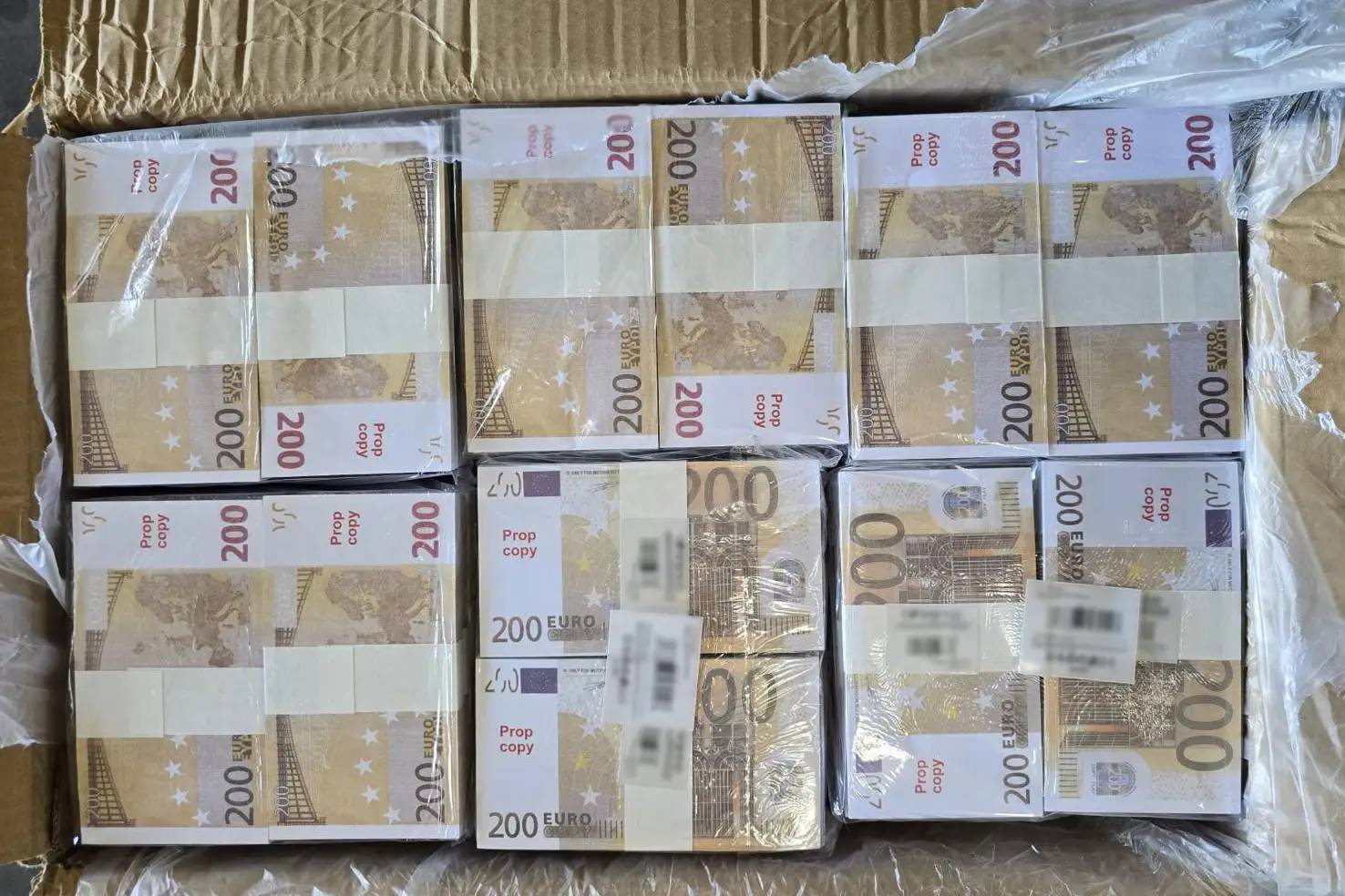 Европол изъял поддельную валюту на сумму 1,2 млрд евро