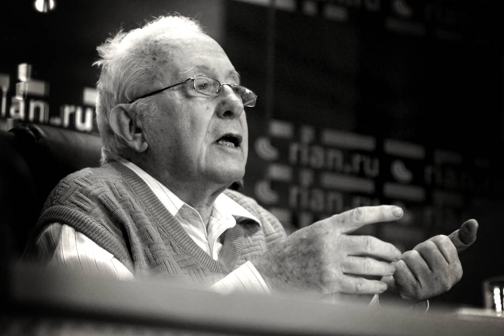 Стали известны дата и место прощания с Роем Медведевым