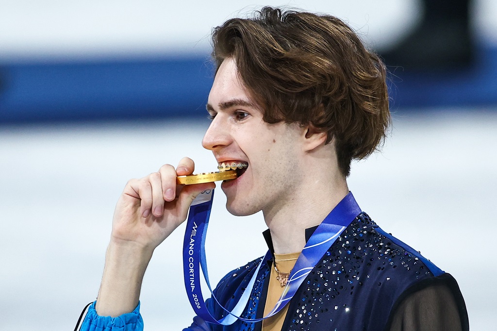 Стало известно, сколько получил неожиданный чемпион Олимпиады из Казахстана