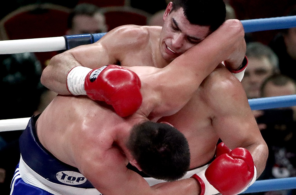 Россиянин Арутюнян завоевал временный титул чемпиона мира WBA