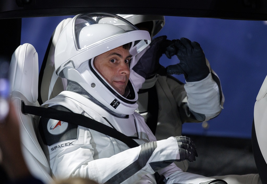 Crew Dragon с Андреем Федяевым пристыковался к МКС